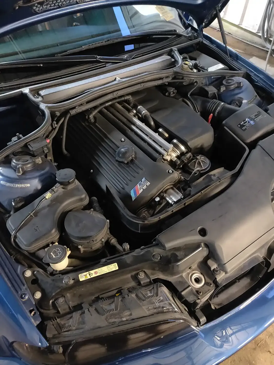 BMW M3 engine bay